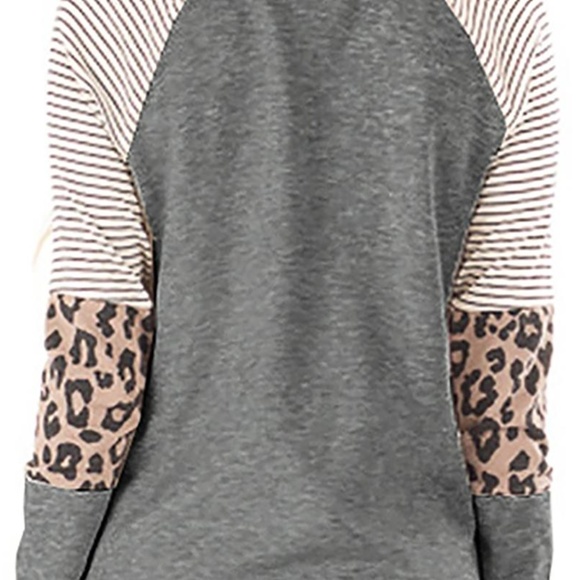 Gray and leopard color block top - Picture 5 of 5